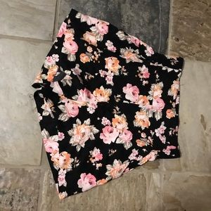 Flowly soft flower printed shorts
